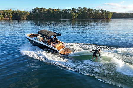 Катер Chaparral Surf GTS 6